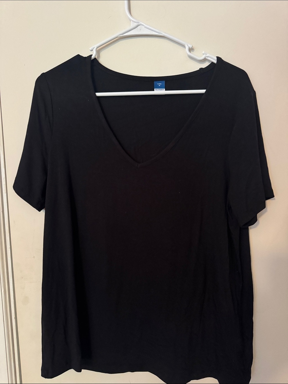 Old Navy Black V-Neck Short Sleeve Tee